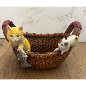 Cat Figurines Flower Basket Resin Kittens Planter Storage Wicker Style